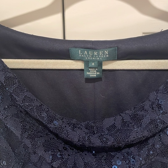 LAUREN - RALPH LAUREN EVENING.  Navy lace and sequin long gown - Picture 4 of 8